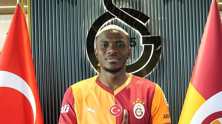 CHÍNH THỨC: Victor Osimhen rời Napoli với mức giá kỷ lục