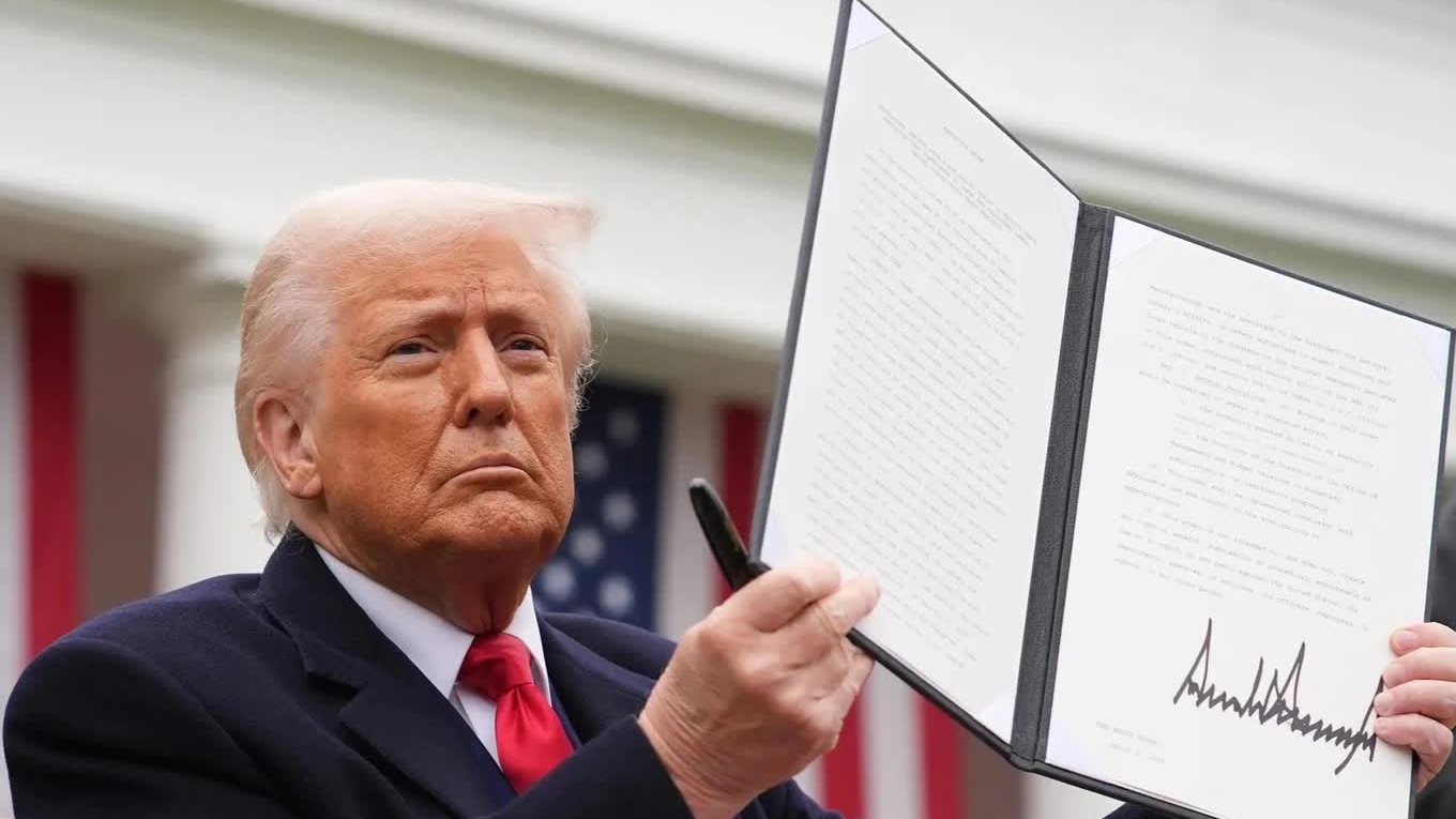 tong thong my dao nguoc lap truong chinh thuc giam thue nhap khau thit bo ca phe va nhieu loai thuc pham