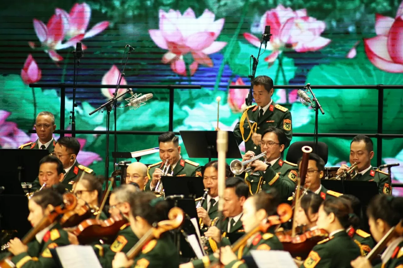 “80 năm - Bản trường ca vang mãi” là lời khẳng định về sức mạnh mềm của văn hóa - nghệ thuật trong việc lan tỏa tinh thần yêu nước, truyền thống vẻ vang và khát vọng phát triển bền vững. (Ảnh: Thành Long)