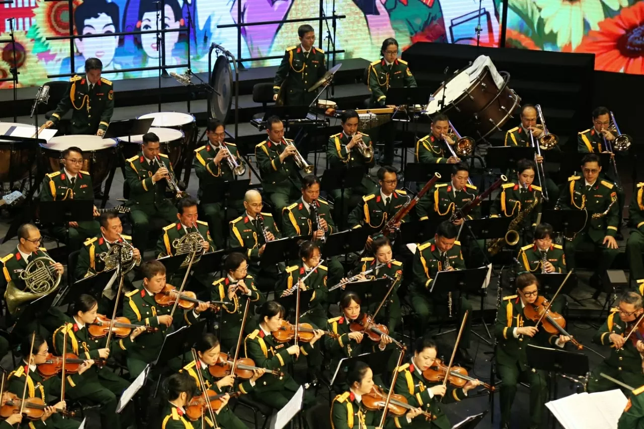 Đêm nhạc “80 năm – Bản trường ca vang mãi” lan tỏa tinh thần yêu nước, truyền thống vẻ vang và khát vọng phát triển bền vững. (Ảnh: Thành Long) Đêm nhạc “80 năm – Bản trường ca vang mãi” lan tỏa tinh thần yêu nước, truyền thống vẻ vang và khát vọng phát triển bền vững. (Ảnh: Thành Long)