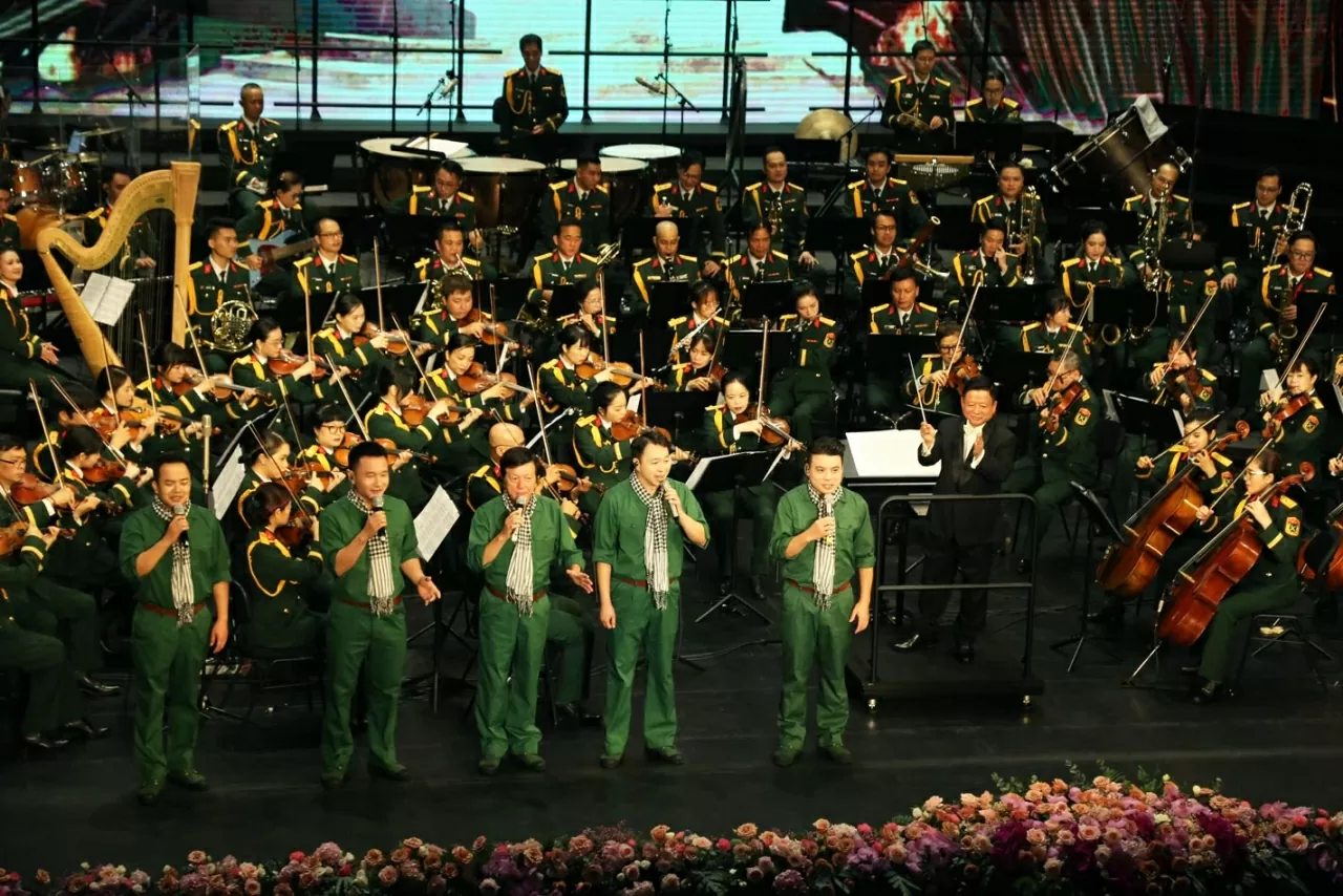 Bản trường ca vang mãi - Chào mừng kỷ niệm 80 năm Ngày truyền thống ngành Công an và Ngoại giao