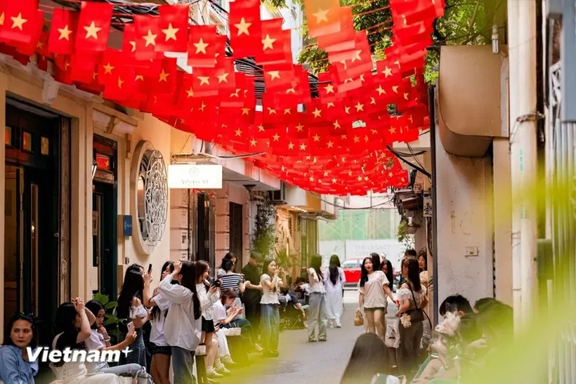 Dịp kỷ niệm 80 năm Cách mạng tháng Tám và Quốc khánh 2/9 năm nay sẽ có nhiều hoạt động đặc biệt. (Ảnh minh họa: Hoài Nam/Vietnam+) Dịp kỷ niệm 80 năm Cách mạng tháng Tám và Quốc khánh 2/9 năm nay sẽ có nhiều hoạt động đặc biệt. (Ảnh minh họa: Hoài Nam/Vietnam+)