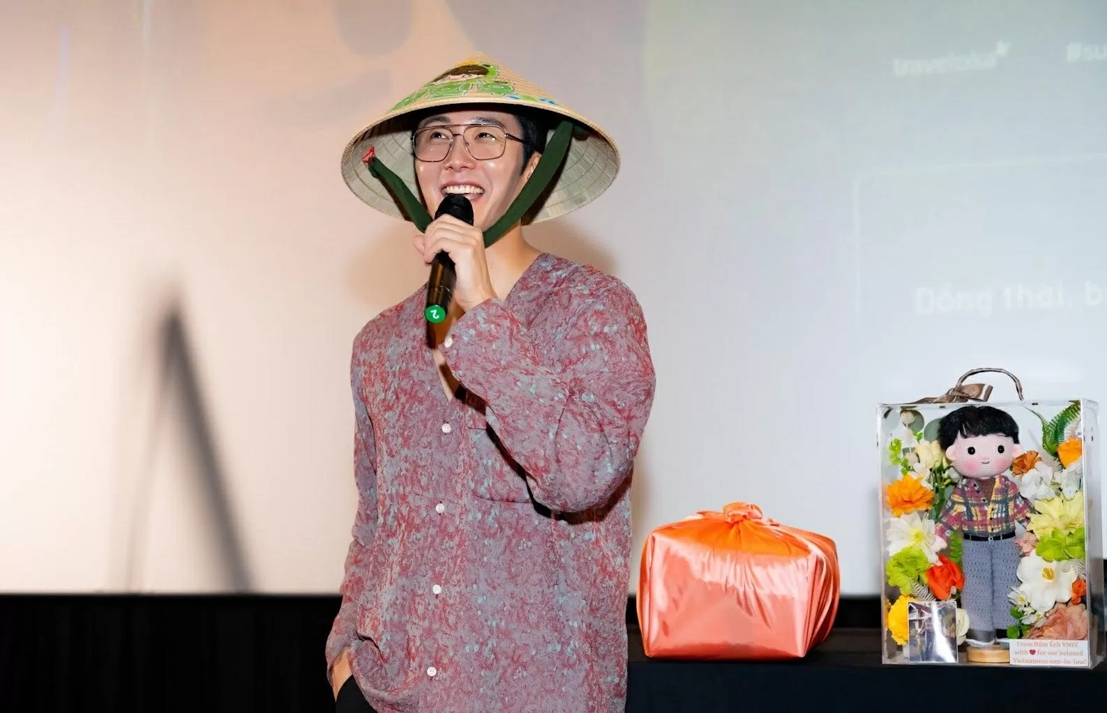 'Mang mẹ đi bỏ' thu hơn 40 tỷ khi mới ra rạp