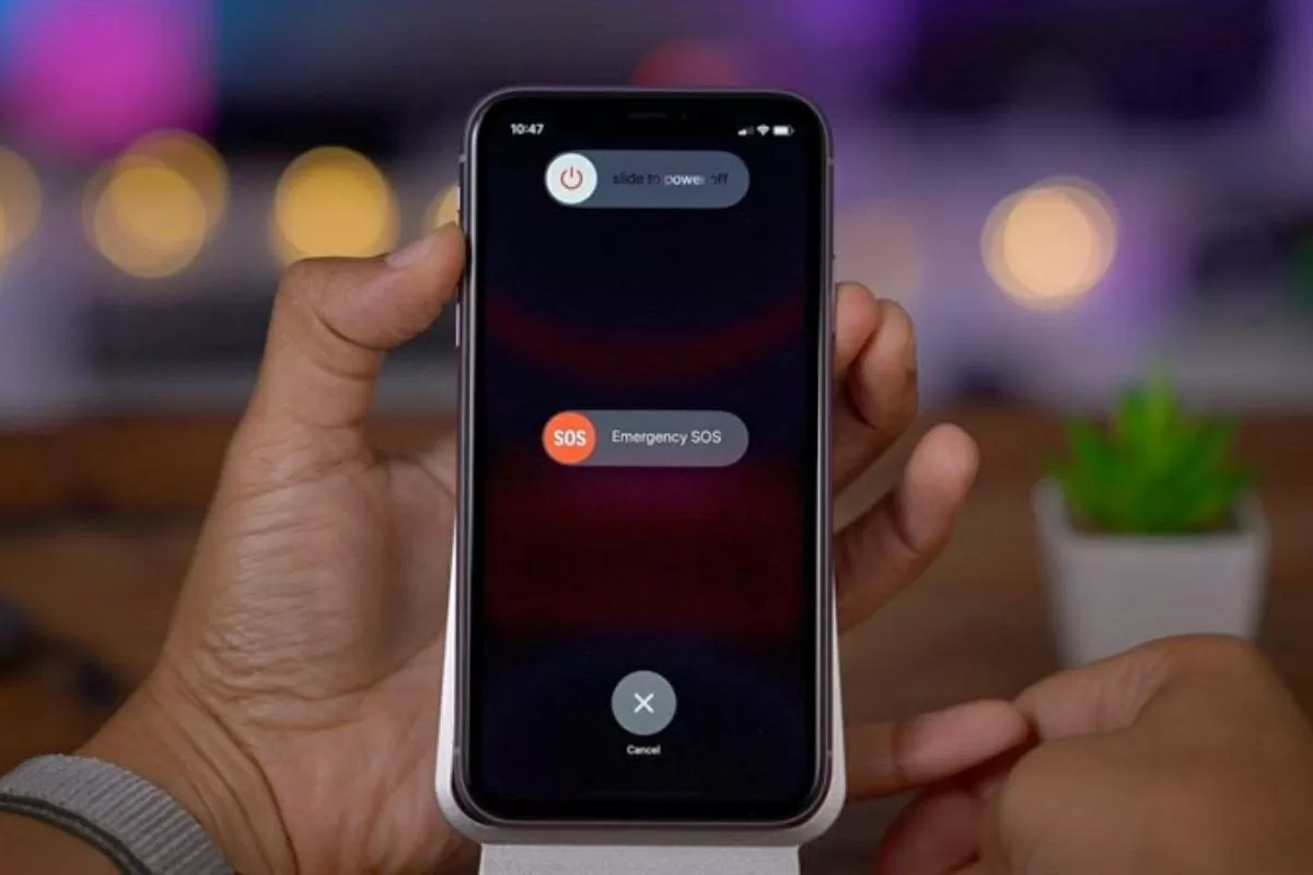 Khởi động lại máy