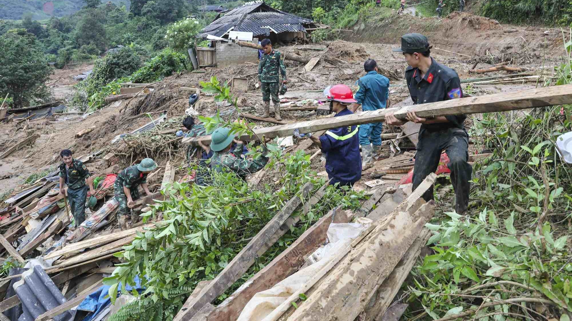 thu tuong chinh phu ho tro khan cap 250 ty dong cho son la dien bien nghe an sau mua lu