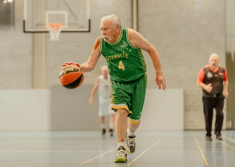 Độc đáo đội bóng rổ U90 của Australia Độc đáo đội bóng rổ U90 của Australia
