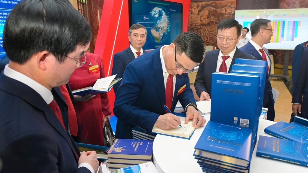 PetroVietnam giới thiệu sách 'Quản trị biến động và khủng hoảng' - phản xạ sống còn trước thực tại đầy bất ổn