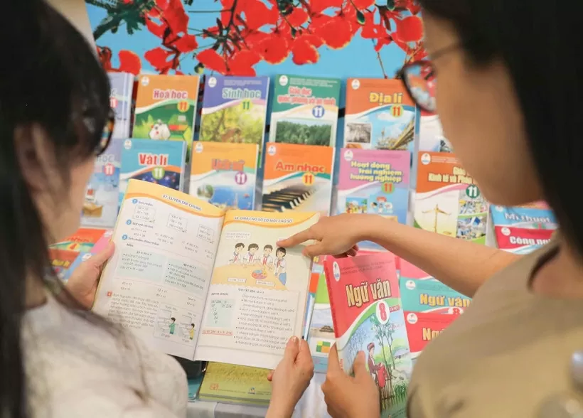 Bộ Giáo dục và Đào tạo đề xuất chỉnh sửa nội dung giảng dạy để phù hợp thực tiễn hành chính Bộ Giáo dục và Đào tạo đề xuất chỉnh sửa nội dung giảng dạy để phù hợp thực tiễn hành chính