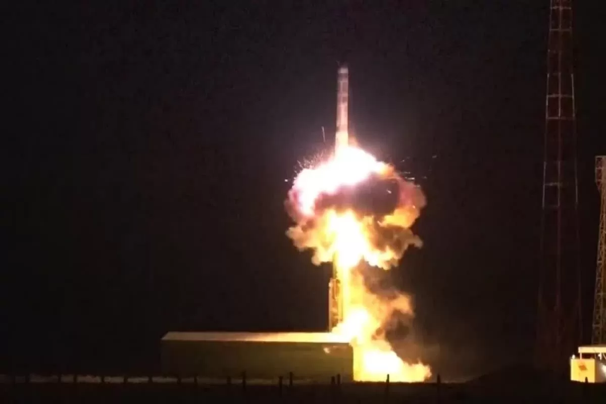 Một vụ thử nghiệm tên lửa đạn đạo siêu vượt âm Oreshnik. (Nguồn: AiF)