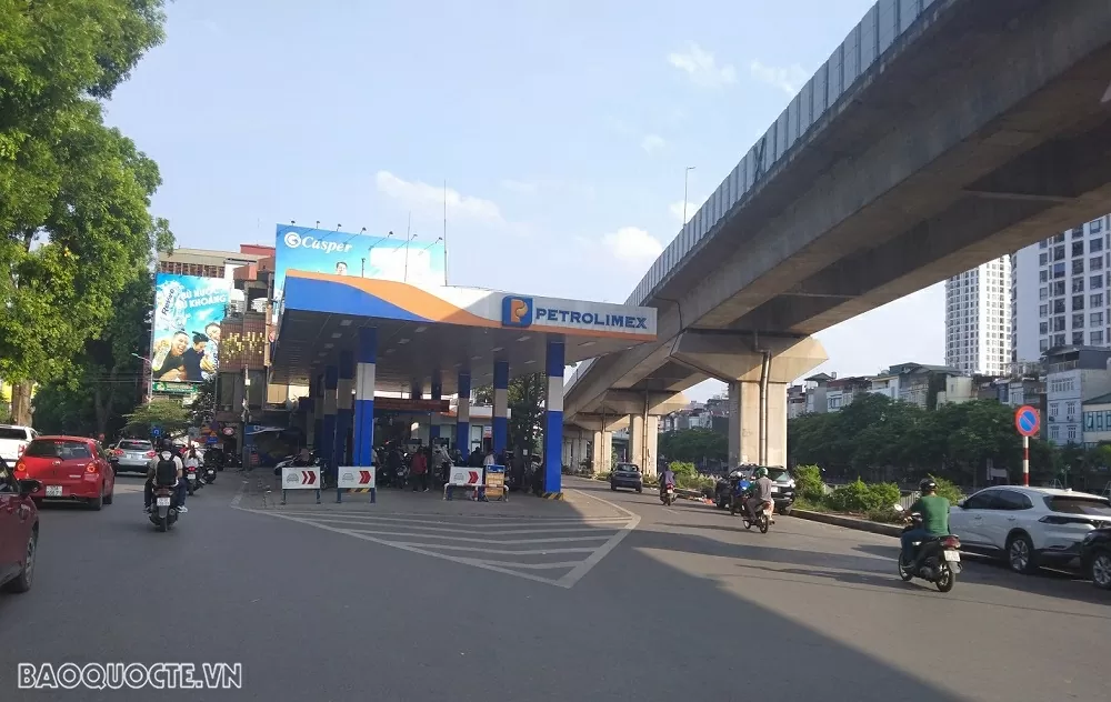 Xăng sinh học E10: Lợi hại ra sao?