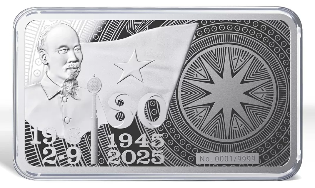 Chỉ trong 8 giờ, Phú Quý bán hết 9.999 thỏi bạc kỷ niệm 80 năm Quốc khánh 2/9 Chỉ trong 8 giờ, Phú Quý bán hết 9.999 thỏi bạc kỷ niệm 80 năm Quốc khánh 2/9