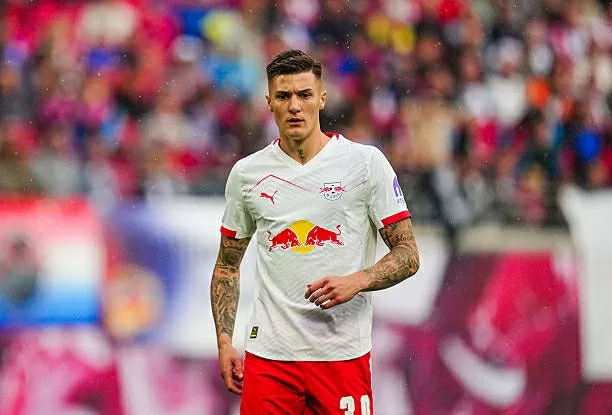 Benjamin Sesko muốn chơi bóng cho cả Man Utd và Newcastle