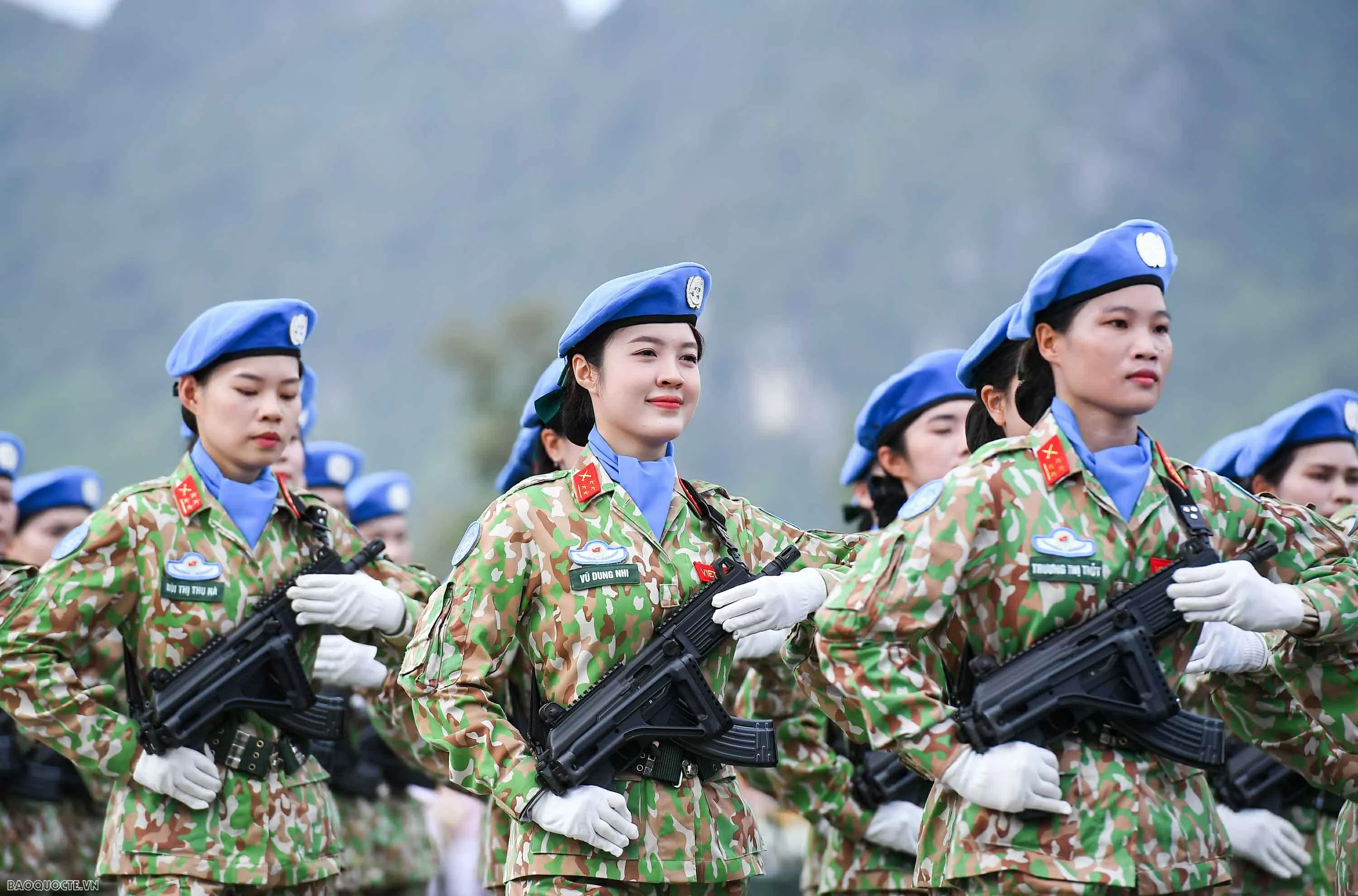 Chiến sĩ diễu binh vượt nắng, thắng mưa luyện tập