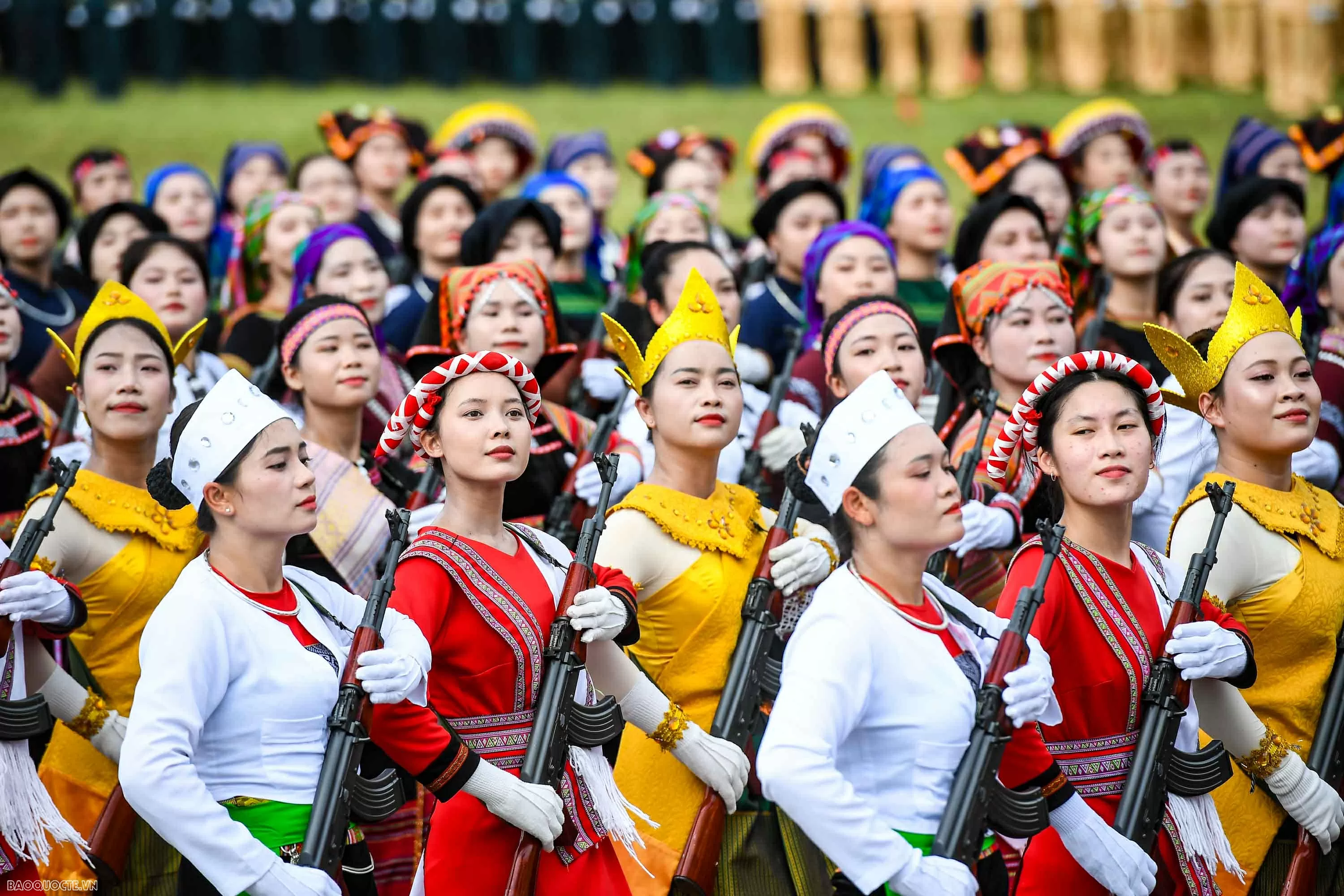 Chiến sĩ diễu binh vượt nắng, thắng mưa luyện tập