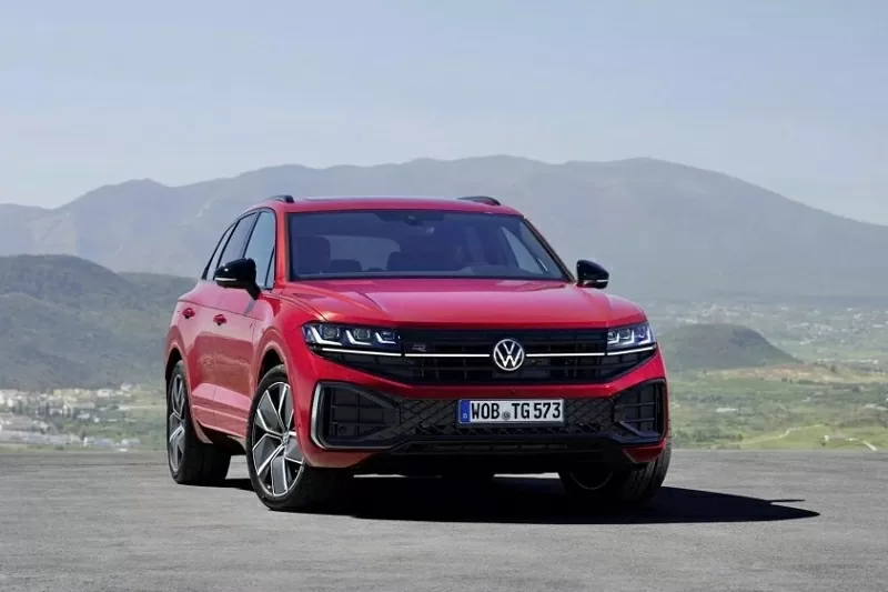 Touareg 2025 sở hữu nhiều nâng cấp đáng chú ý ở cả ngoại hình lẫn khoang nội thất