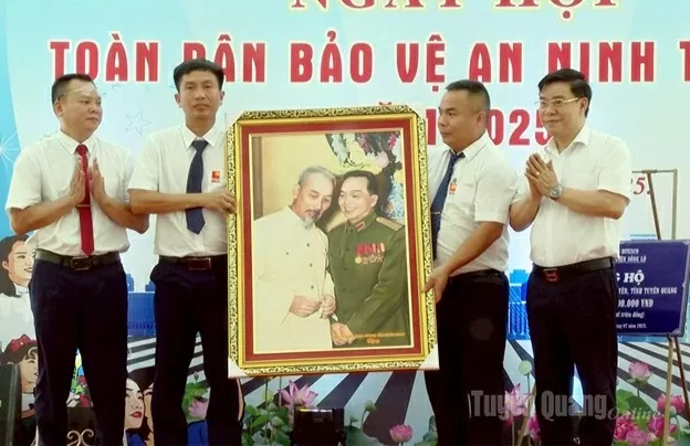 Công ty TNHH Thủy Điện Sông Lô 2 tổ chức Ngày hội toàn dân bảo vệ anh ninh tổ quốc năm 2025.