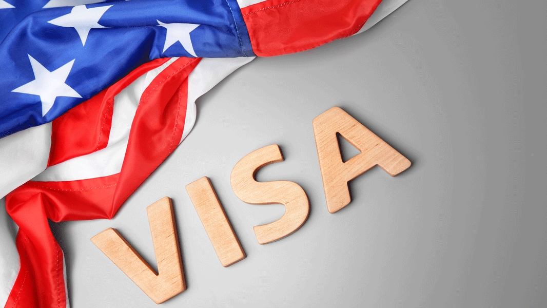 Người nước ngoài xin thị thực du lịch và kinh doanh ngắn hạn ở Mỹ phải... đặt cọc tiền bảo lãnh