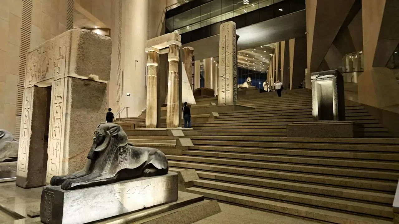 Choáng ngợp với không gian bên trong Đại bảo tàng Ai Cập