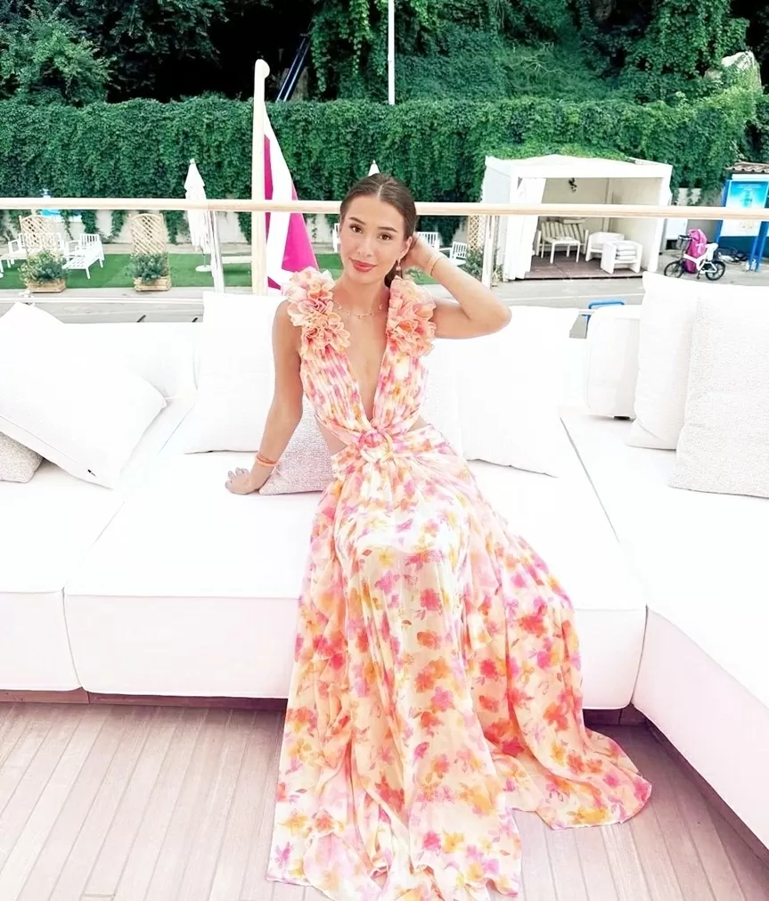 Bạn gái Erling Haaland ghi điểm với làn da bánh mật hoàn hảo và nụ cười rạng rỡ Bạn gái Erling Haaland ghi điểm với làn da bánh mật hoàn hảo và nụ cười rạng rỡ