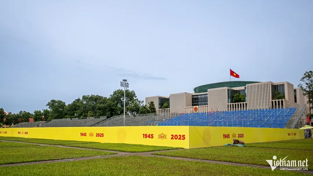 Gấp rút hoàn thiện lắp đặt các khán đài chuẩn bị Lễ diễu binh, diễu hành ngày Quốc khánh 2/9 Gấp rút hoàn thiện lắp đặt các khán đài chuẩn bị Lễ diễu binh, diễu hành ngày Quốc khánh 2/9