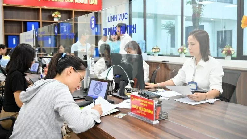 Ba nhóm tiêu chí trọng tâm để chấm điểm KPI hằng tháng đối với công chức Ba nhóm tiêu chí trọng tâm để chấm điểm KPI hằng tháng đối với công chức
