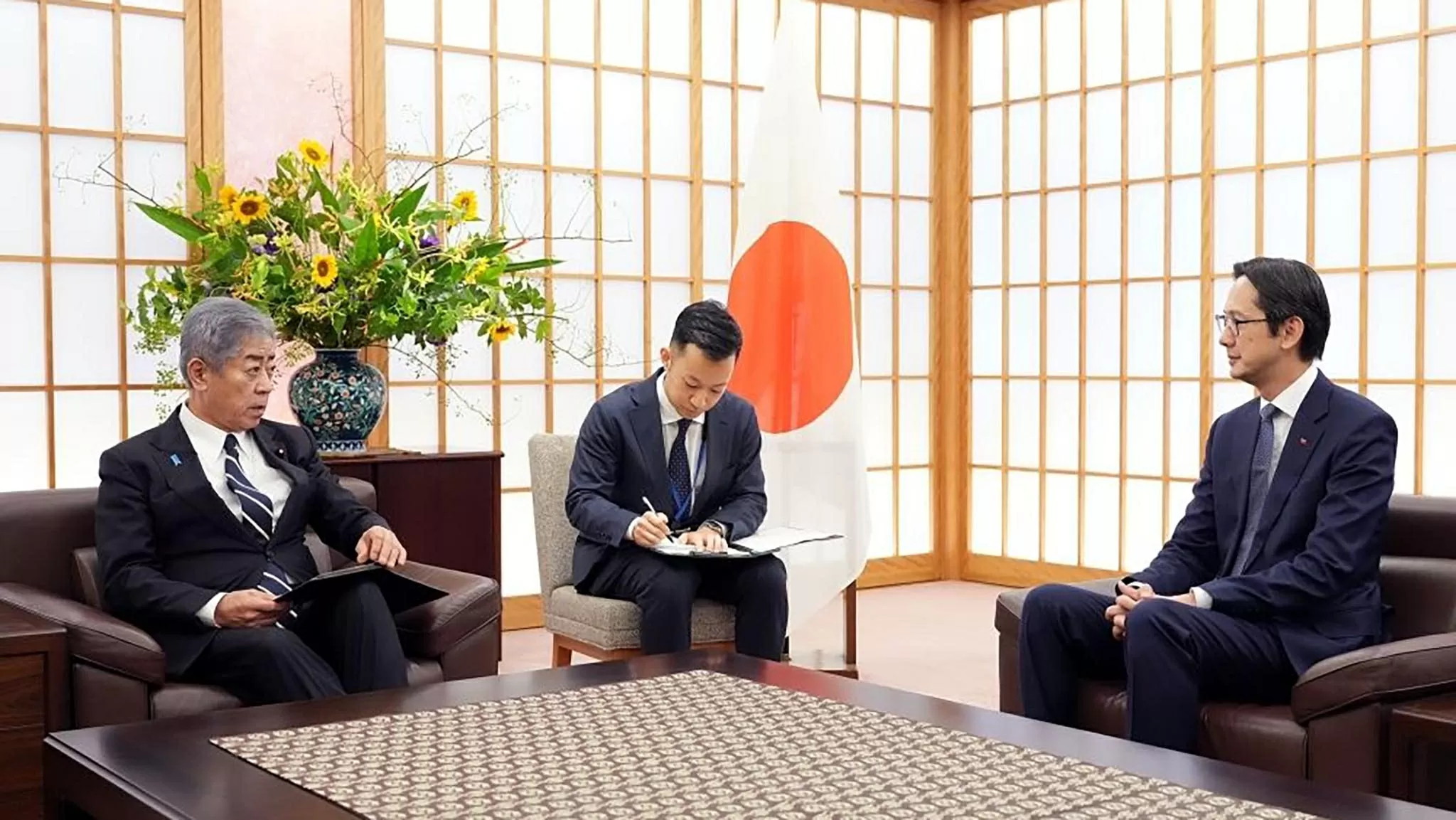 Hướng tới Hội nghị kiểm điểm Hiệp ước không phổ biến vũ khí hạt nhân lần thứ 11