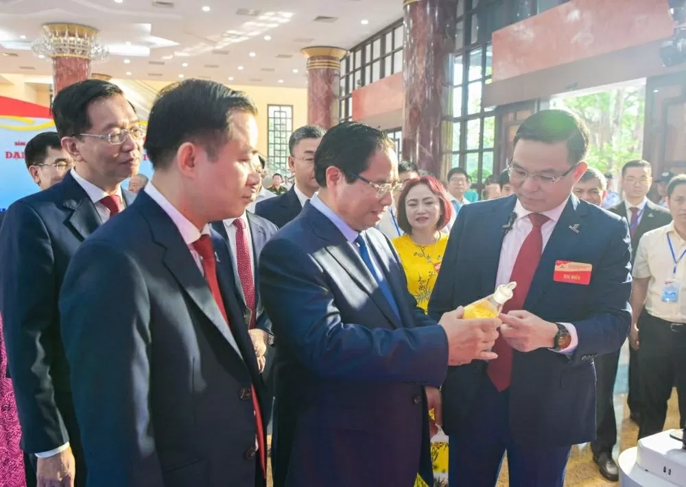 Phát triển Tập đoàn có tiềm lực mạnh, quản trị hiện đại, năng lực cạnh tranh cao, tiên phong trong chuyển dịch năng lượng và tăng trưởng xanh bền vững