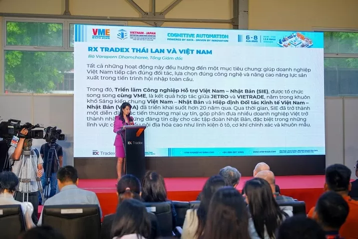 Triển lãm quốc tế Triển lãm quốc tế