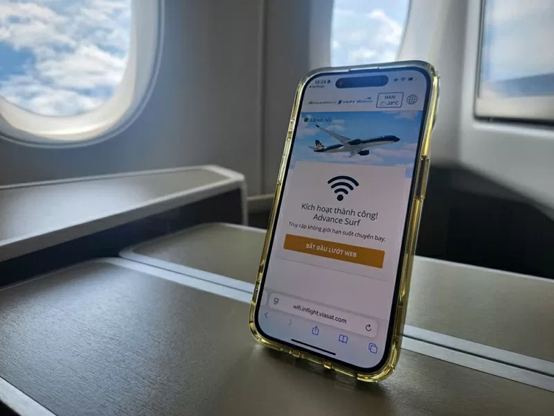 Vietnam Airlines ‘mở bầu trời số’: Kết nối Internet cả khi đang bay