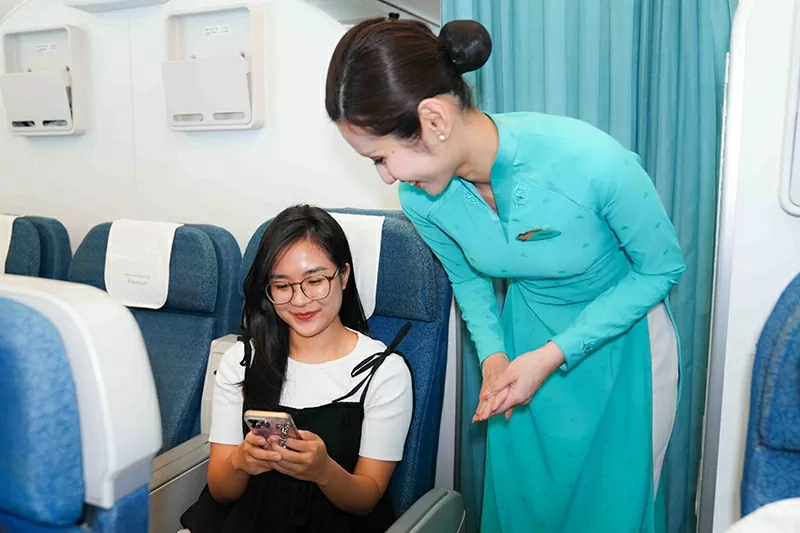 Vietnam Airlines ‘mở bầu trời số’: Kết nối Internet cả khi đang bay
