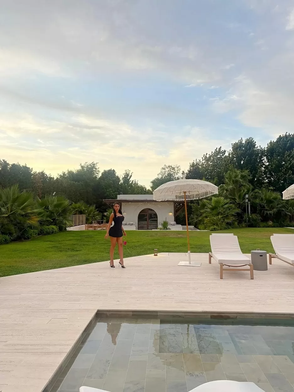 Bạn gái Ronaldo gây sốt với diện mạo mới lạ Bạn gái Ronaldo gây sốt với diện mạo mới lạ