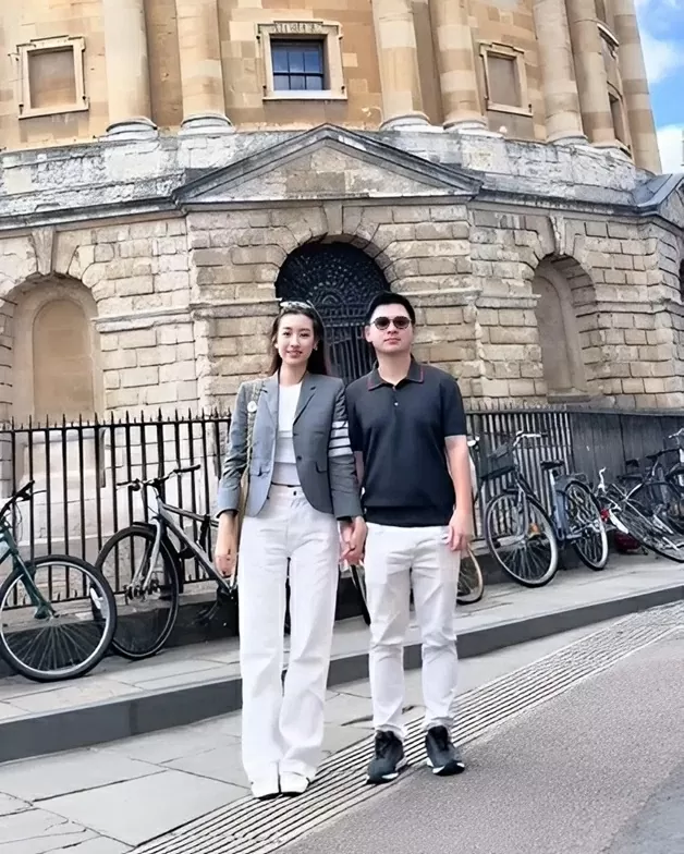 Hoa hậu Đỗ Mỹ Linh và chồng doanh nhân đồng điệu thời trang hàng hiệu mỗi chuyến du lịch