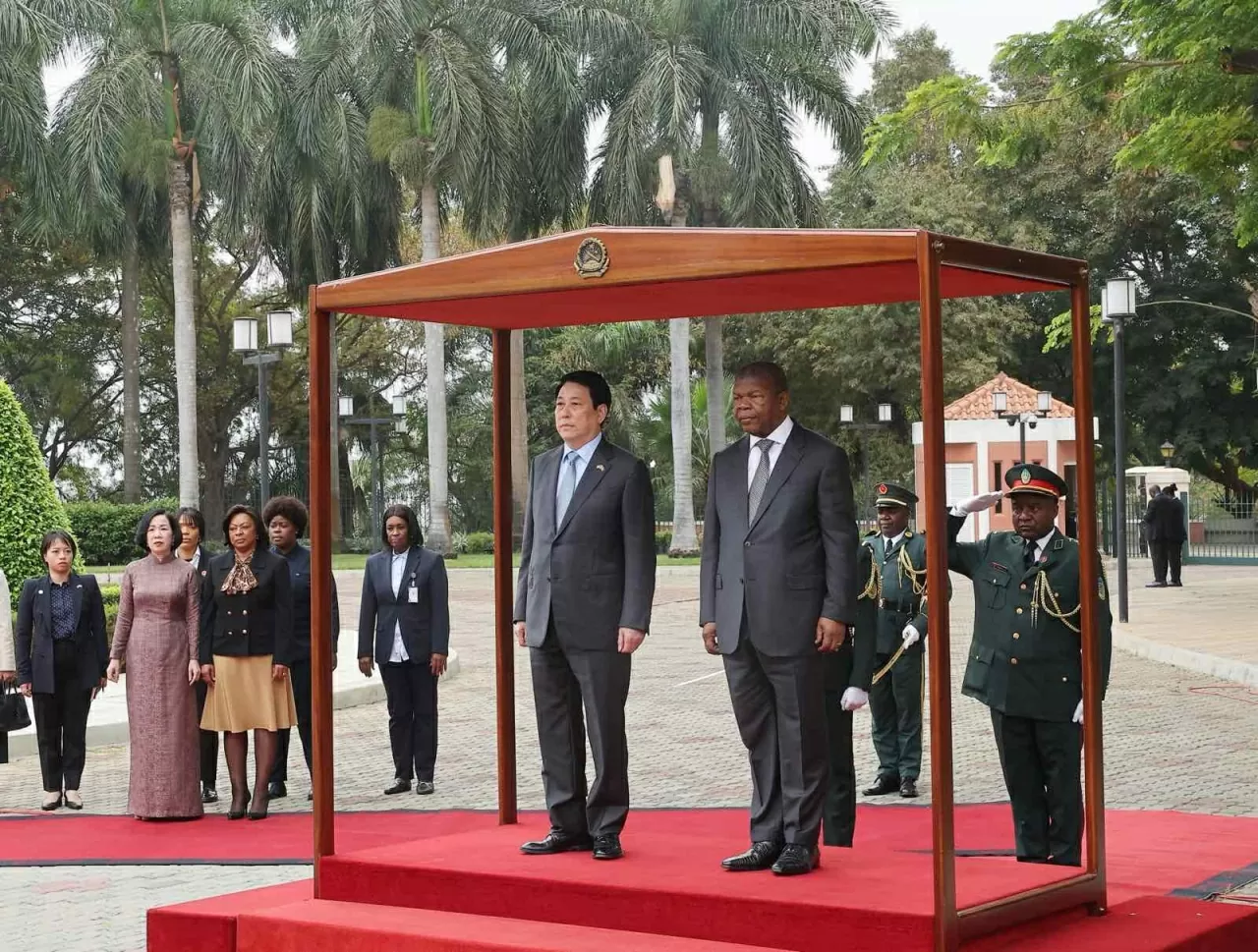 Chủ tịch nước Lương Cường và Phu nhân kết thúc tốt đẹp chuyến thăm cấp Nhà nước Cộng hòa Angola