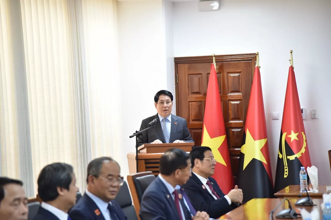 CTN Thăm Trụ sở Đảng MPLA và làm việc với Lãnh đạo Đảng Củng cố tin cậy, gắn bó giữa hai Đảng cầm quyền, tạo tiền đề thúc đẩy hơn nữa hợp tác hữu nghị Việt Nam-Angola