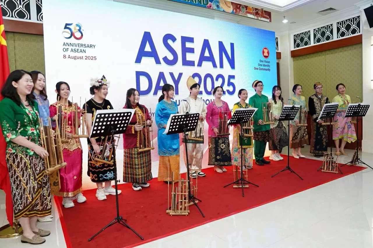 Chuỗi sự kiện chào mừng 58 năm Ngày thành lập ASEAN tại Quảng Châu, Trung Quốc