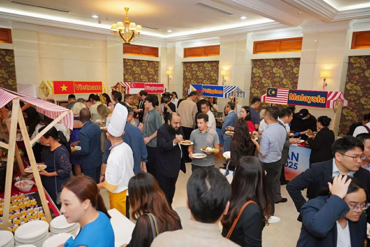 Chuỗi sự kiện chào mừng 58 năm Ngày thành lập ASEAN tại Quảng Châu, Trung Quốc Chuỗi sự kiện chào mừng 58 năm Ngày thành lập ASEAN tại Quảng Châu, Trung Quốc