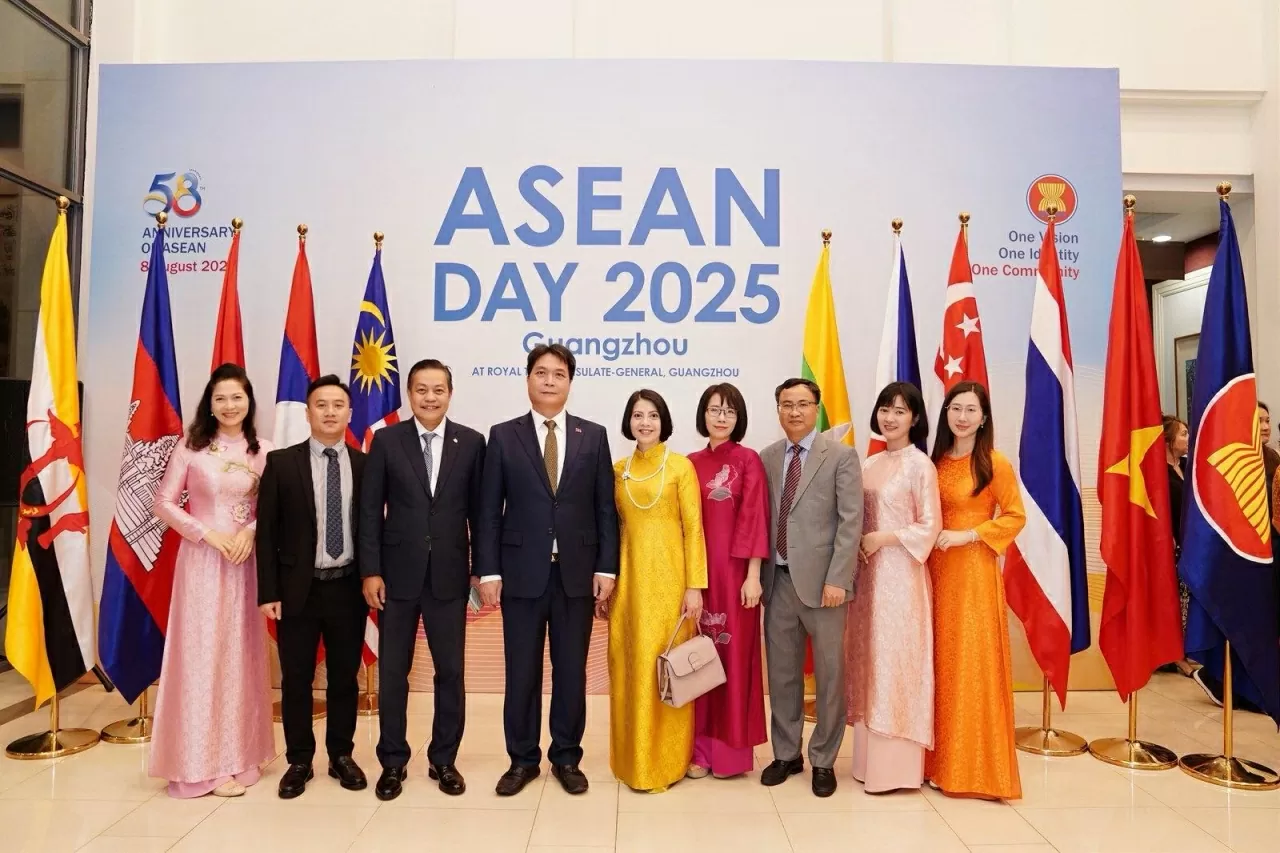 Chuỗi sự kiện chào mừng 58 năm Ngày thành lập ASEAN tại Quảng Châu, Trung Quốc Chuỗi sự kiện chào mừng 58 năm Ngày thành lập ASEAN tại Quảng Châu, Trung Quốc