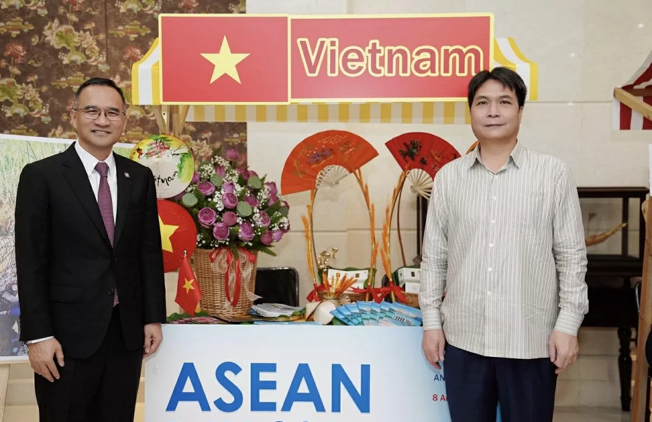 Chuỗi sự kiện chào mừng 58 năm Ngày thành lập ASEAN tại Quảng Châu, Trung Quốc Chuỗi sự kiện chào mừng 58 năm Ngày thành lập ASEAN tại Quảng Châu, Trung Quốc