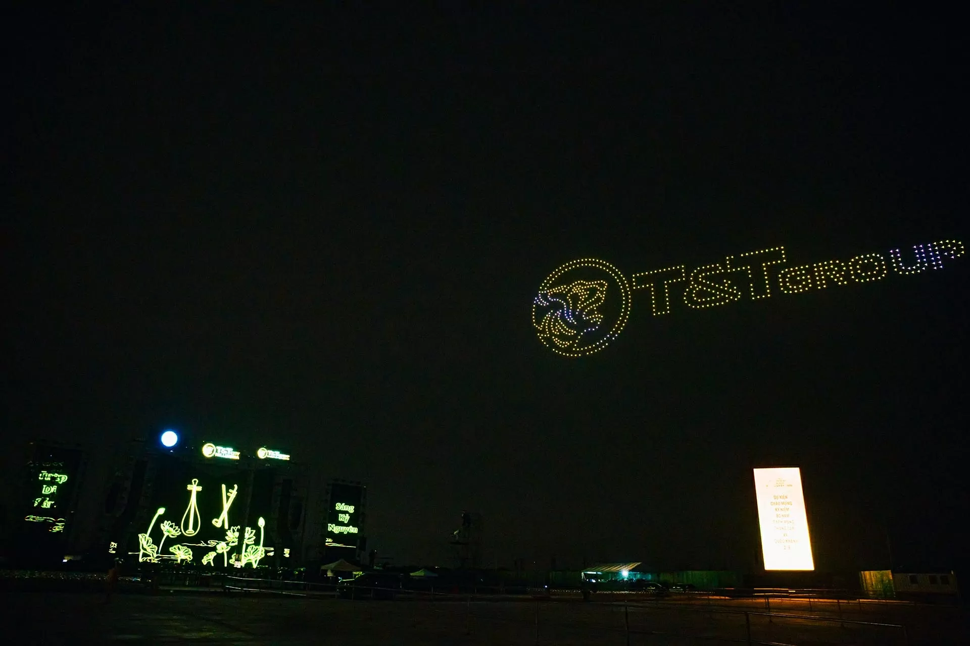 Thành phố Thiên niên kỷ T&T City Millennia bừng sáng trước đại nhạc hội