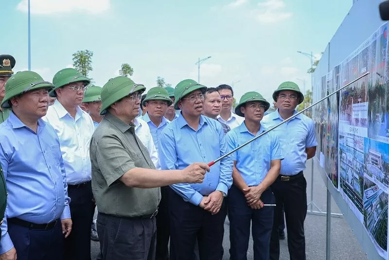 Thủ tướng kiểm tra, thúc đẩy triển khai các dự án hạ tầng trên địa bàn Phú Thọ