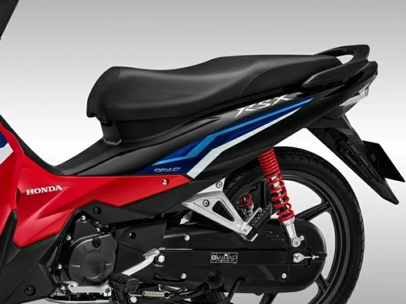 Giá xe Honda Wave RSX FI 2026 dao động từ 22,44 triệu đồng tới 26,04 triệu đồng, đã bao gồm VAT. 