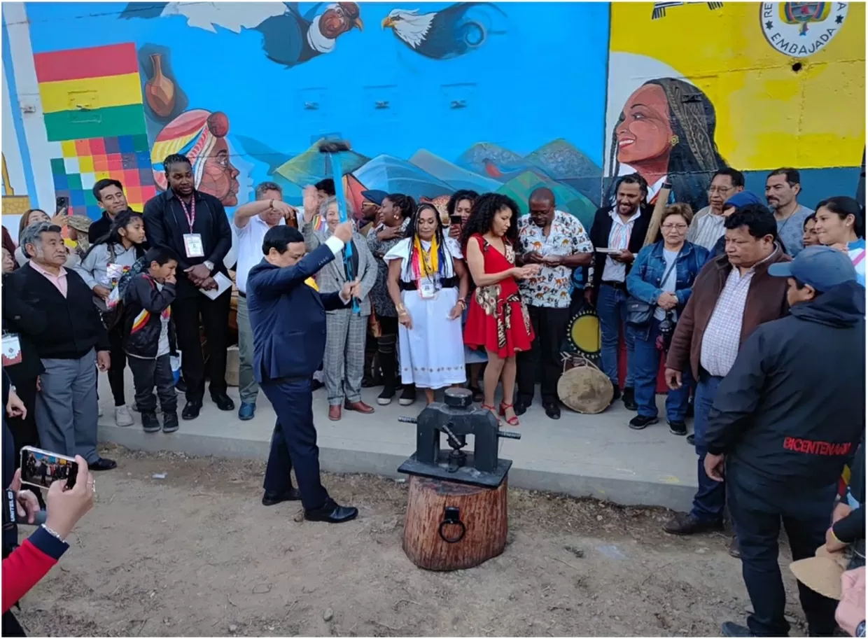 Đại sứ Bùi Văn Nghị tham dự các hoạt động giao lưu giữa chính quyền địa phương và các phái đoàn ngoại giao. Đại sứ Bùi Văn Nghị tham dự các hoạt động giao lưu giữa chính quyền địa phương và các phái đoàn ngoại giao.