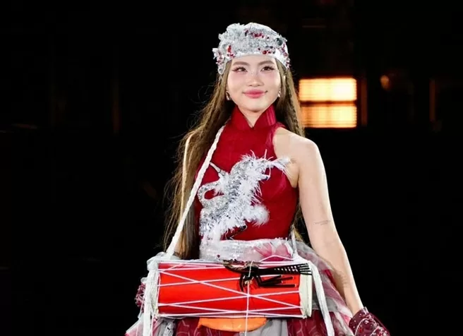 Đại nhạc hội 'V Concert - Rạng rỡ Việt Nam' để lại ấn tượng sâu sắc trong lòng khán giả Đại nhạc hội 'V Concert - Rạng rỡ Việt Nam' để lại ấn tượng sâu sắc trong lòng khán giả