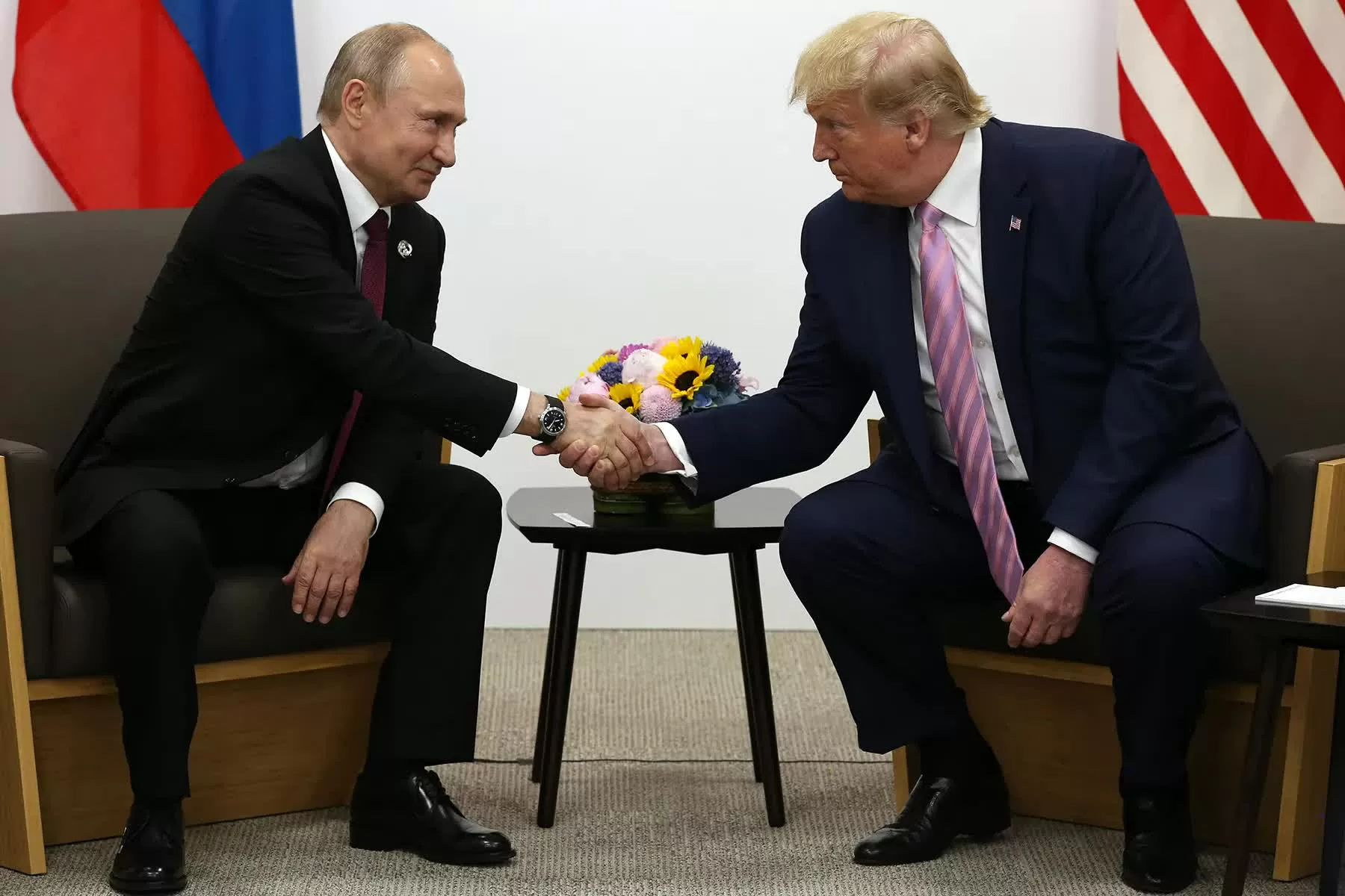Thượng đỉnh Mỹ-Nga: Nhà Trắng để ngỏ lời mời Tổng thống Ukraine; châu Âu đòi gia tăng sức ép lên Moscow; khả năng về một thất bại từ từ