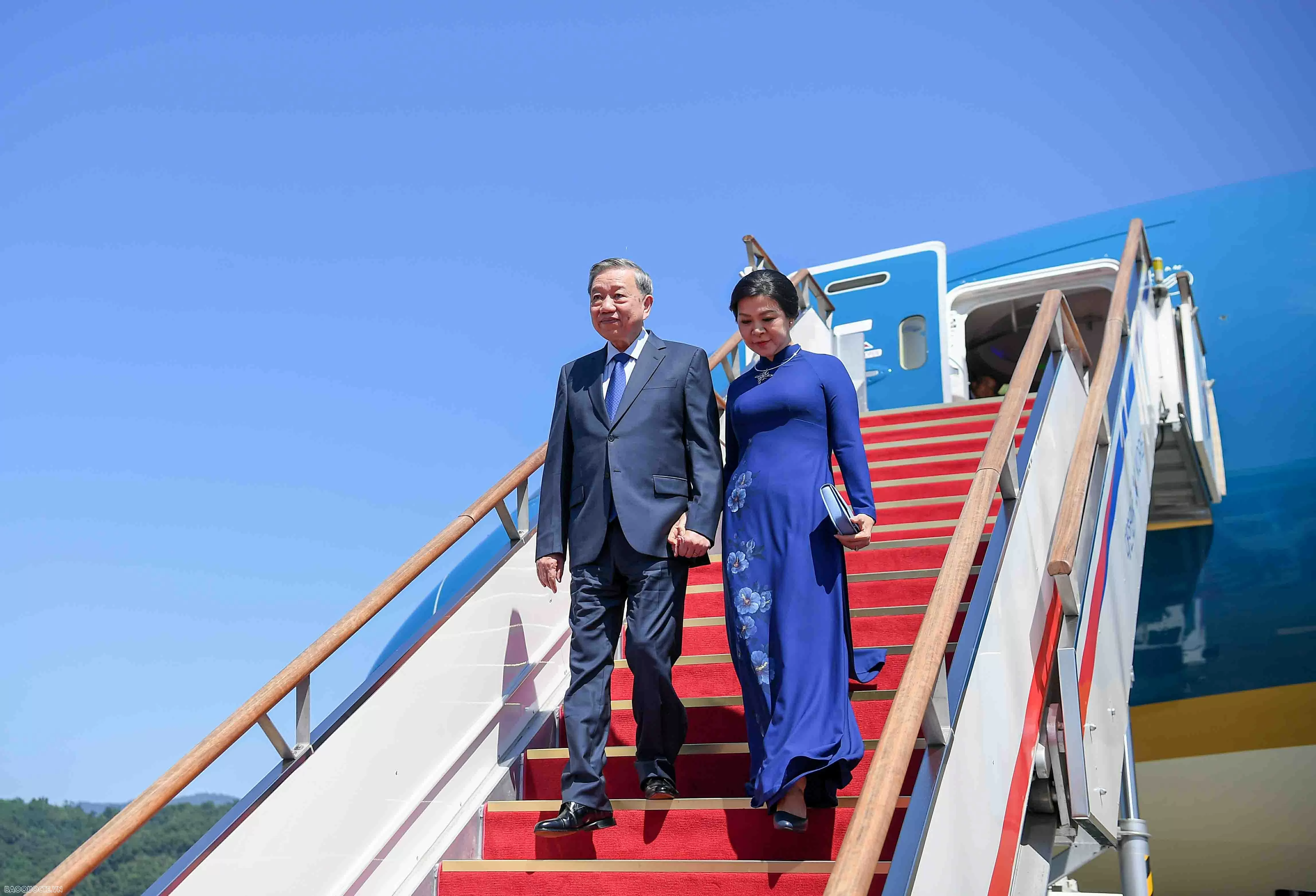 Tổng Bí thư Tô Lâm và Phu nhân đến Seoul, bắt đầu chuyến thăm cấp Nhà nước Hàn Quốc