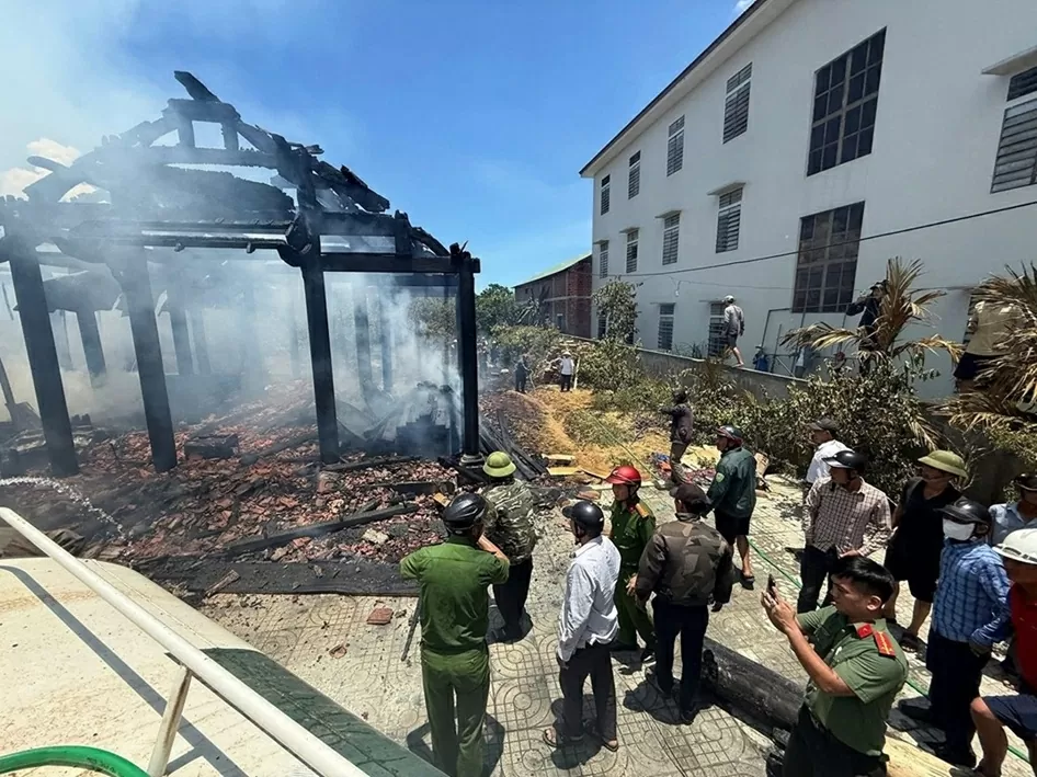 Hà Tĩnh: Vụ hoả hoạn làm cháy 5 ngôi nhà gỗ có thể do chập điện