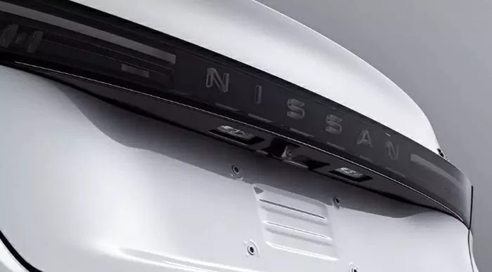 Phần đuôi của Nissan Teana 2026 nổi bật với cụm đèn hậu LED dạng nằm ngang.