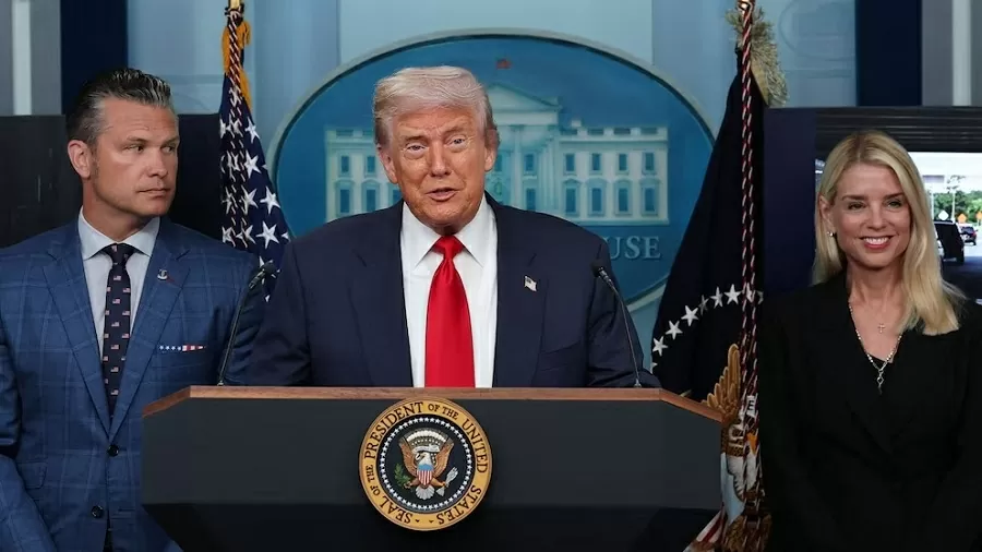 Tổng thống Mỹ Donald Trump bất ngờ ban bố tình trạng khẩn cấp ở thủ đô, điều động Vệ binh quốc gia. (Nguồn: ABC News)