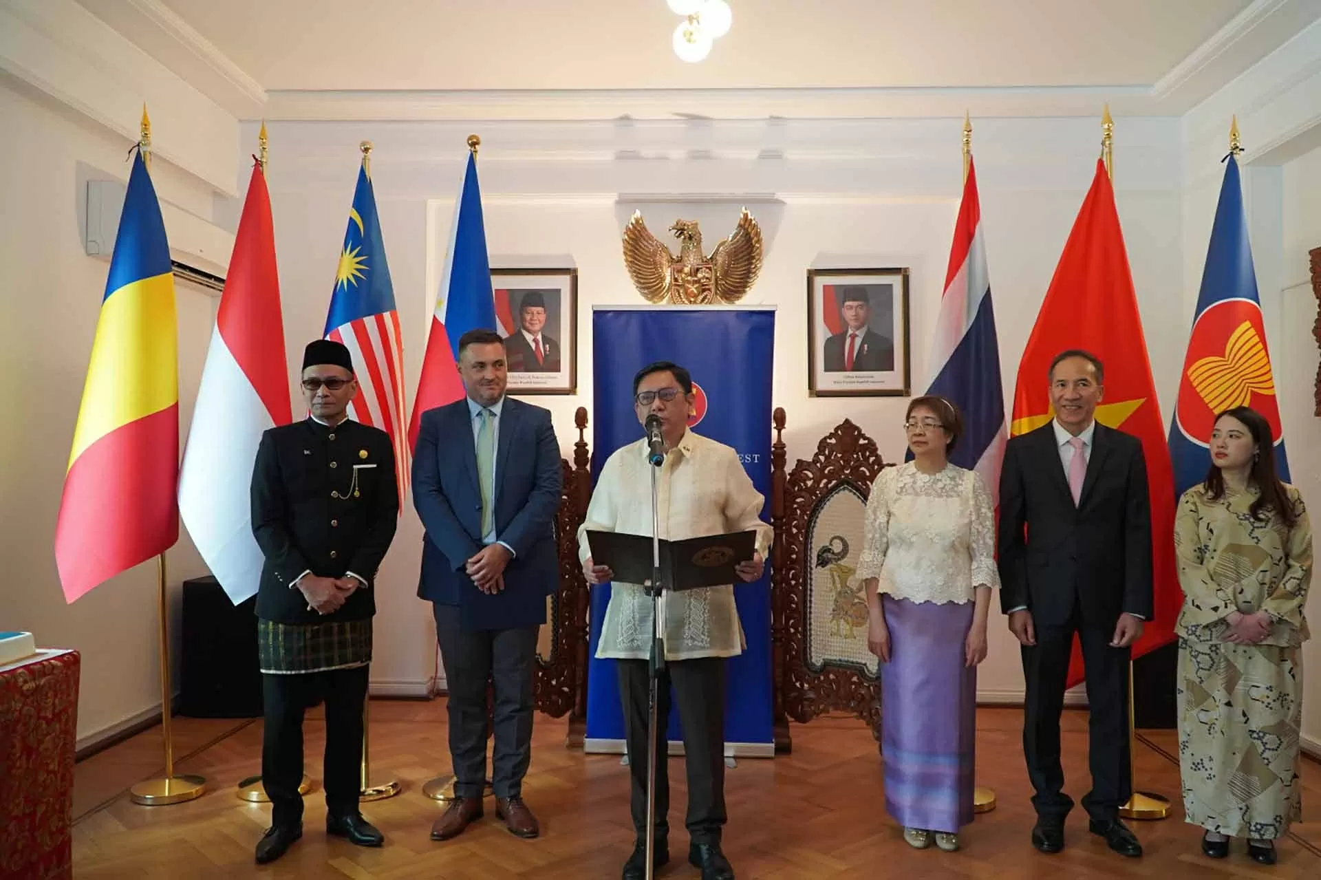 Lễ thượng cờ nhân ngày thành lập ASEAN tại Romania