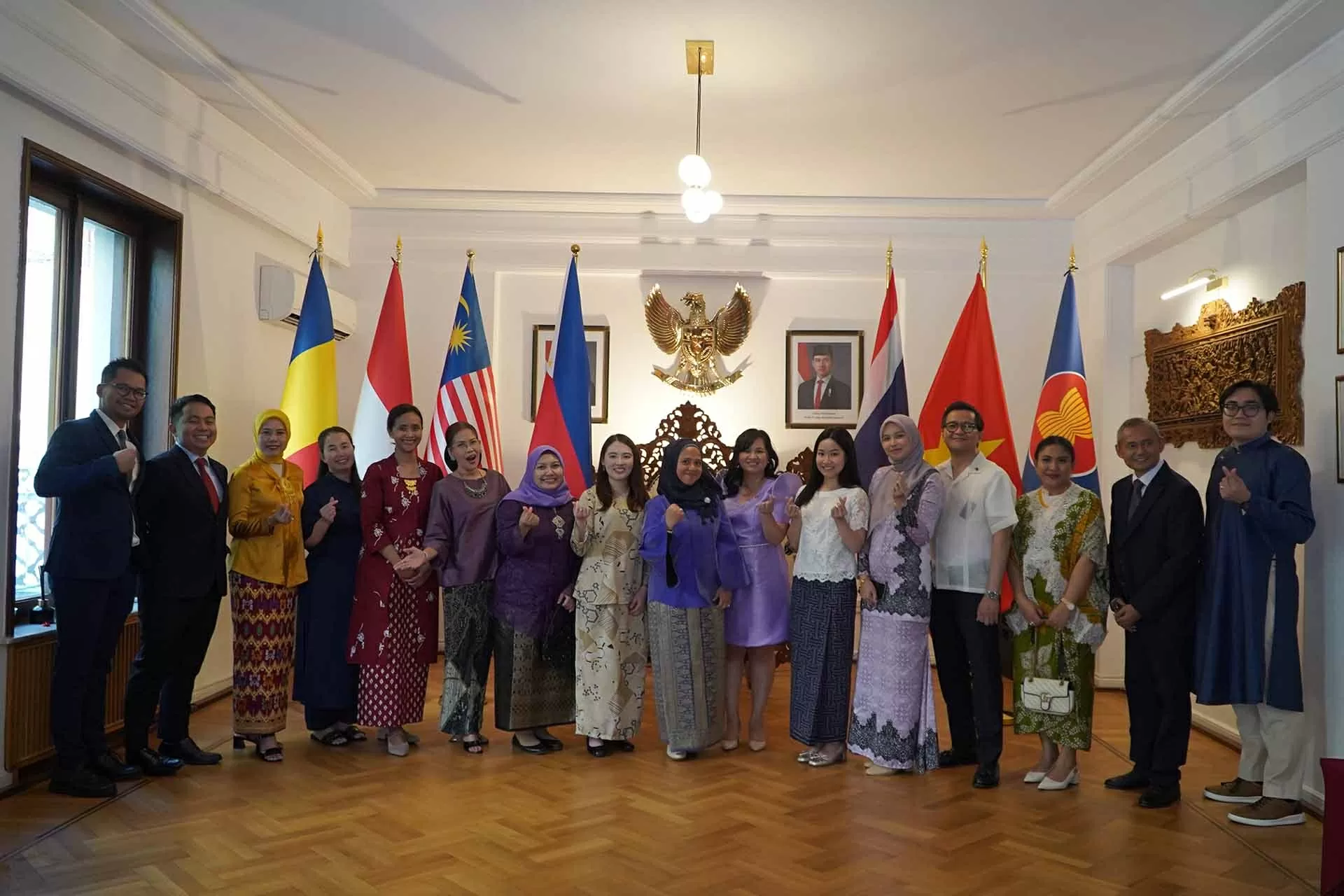 Lễ thượng cờ nhân ngày thành lập ASEAN tại Romania